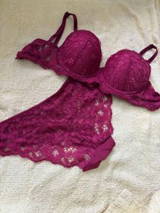Lace Bra &amp; Panty Set