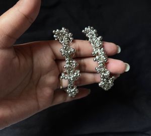 Women Silver Bangle And Bracelet Set