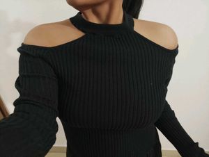 Chic Cold Shoulder Knit Top