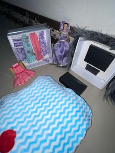 Doll with Wardrobe &amp; Accessories&amp; 5 Dresses