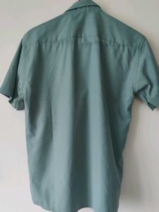 Men&#39;s Green Short Sleeve Shirt