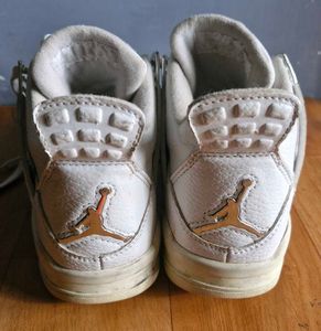 Nike Air Jordan Retro 4