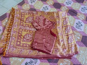 Very Beautiful Saree With Stiched Blouse