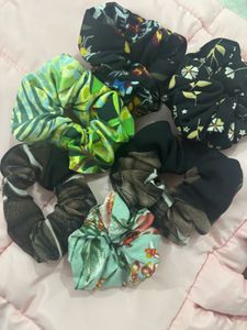 6 Colorful Scrunchie Set