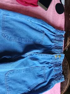 Straight Jeans With Distressed Edges