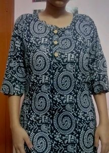 Black Kurti With Front Buttons Detail