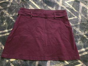 MAROON SHORT SKIRT