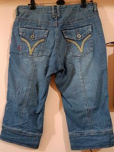 very comfortable Denim Capri Pants