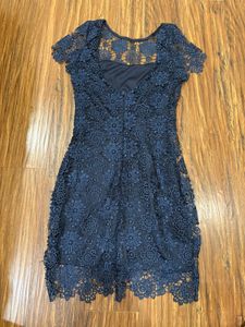 Elegant backless Navy Lace Midi Dress