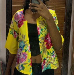 Floral Print Buttonless Cropped Shirt