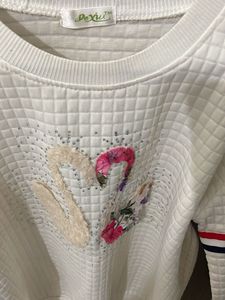 Stylish White Embellished Sweatshirt