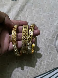Elegant Pearl Necklace And Bangles