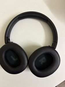 JBL TUNE 720BT (Includes Hard Case + Audio Cable)