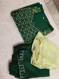 Kurti Pent Pair With Dupatta
