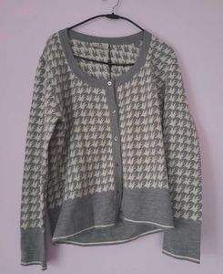 A Grey Cardigan🎀