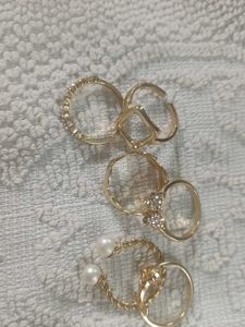 Gold Ring Set (Pack Of 6)