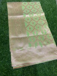 Cotton Saree With Contrast Zari Work For Women’s