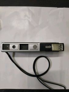 ( 1977 Minolta Autopak 450E Camera )