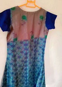 Elegant Women's Ethnic Kurta