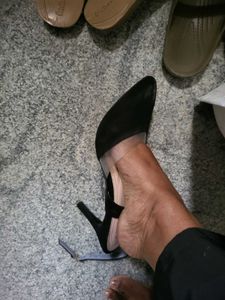 Sleek Black Heels By Ginger.