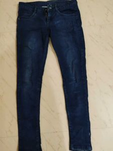 Dark Blue Used Jeans – Well Maintained