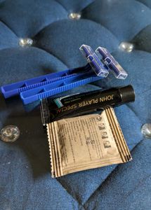 Razor With Shaving Cream
