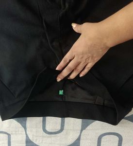 Women&#39;s Black Casual Trousers