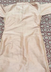 women peach colored linen straight kurta