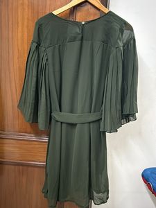 Pleated Bell Sleeves Tunic