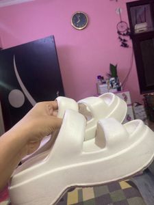 Super Soft White Cushion Slides