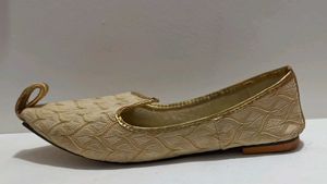 Elegant Ethnic Mojari Shoes