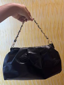 Black Chain Shoulder/sling Bag