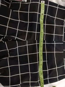 Size 28 To 30 Inches Checkered Wide Leg Pants