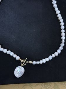 Semi Precious Pearl Pendant Necklace