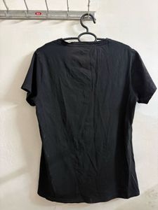 Black Basic T-Shirt