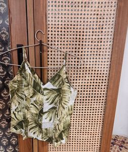 HnM Floral Spegatti Top S