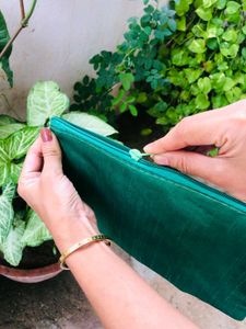 Handcrafted Green Bandhani Print Purse