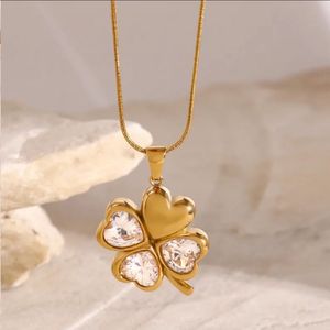 Clover Heart Pendant