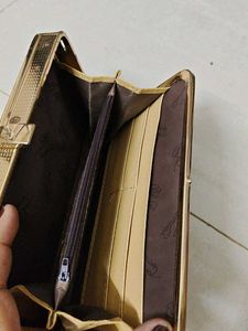Butterfly Clutch