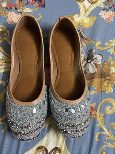 Brand New Embellished Juttis