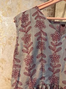 Brand New Floral Print Short Kurti, Bust- 34Cotton
