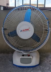 Chargeable Fan With Light