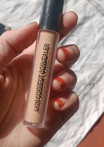 Huda Beauty Foundation And Primer With Concealer