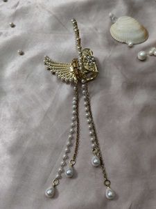 Pearl Dangle Hair Claw