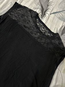 Solid Black Ovesize Tshirt
