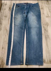 sc7215 Tombat Jeans size 38