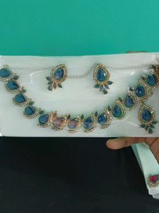 Blue Neckset Earrings And Mangtikka