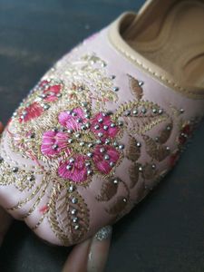 PINK JUTTI LIKE BELLIES