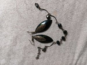 Black &amp; Gold Drop Necklace
