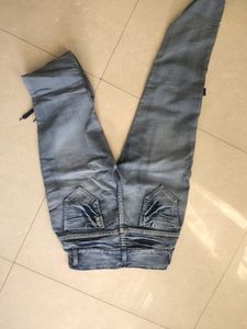 Stylish Knee Cut High Waist Jeans